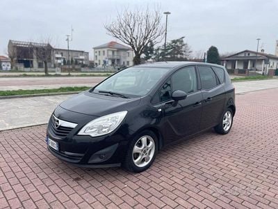 Occasion Opel Meriva Cosmo 95 ch (69 kW) 2011 Noir Monospace