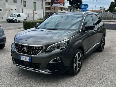 Gebraucht Peugeot 3008 Allure 131 PS (96 kW) 2017 Grün SUV