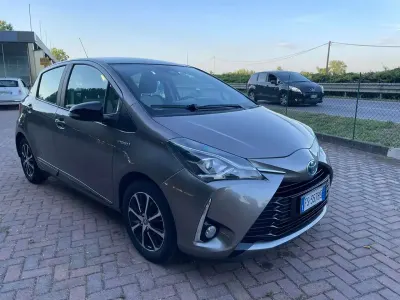Usata Toyota Yaris Hybrid