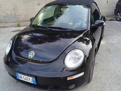 Usata VW New Beetle 105 CV (77 kW) 2007 Nero Utilitaria