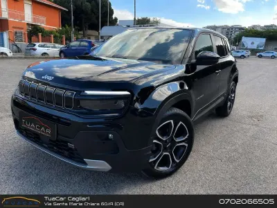 Usado Jeep Avenger Altitude 101 CV (74 kW) 2023 Negro SUV