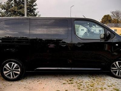 Begagnad Peugeot Traveller 180 HK (132 kW) 2025 Svart Minibuss