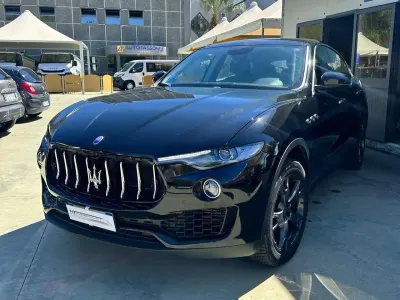 Usata Maserati Levante 349 CV (256 kW) 2020 Nero SUV