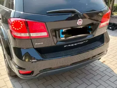 Usata Fiat Freemont 170 CV (125 kW) 2015 Nero SUV