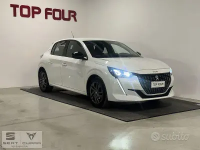 Usata Peugeot 208 Active 101 CV (74 kW) 2022 Bianco Utilitaria