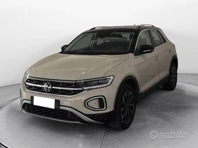 Grigio Usata 2022 VW T-Roc R-line SUV | 25.500 € (Buon prezzo)