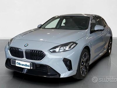 Grigio Nuova 2025 BMW 118 M Sport Utilitaria | 34.635 €