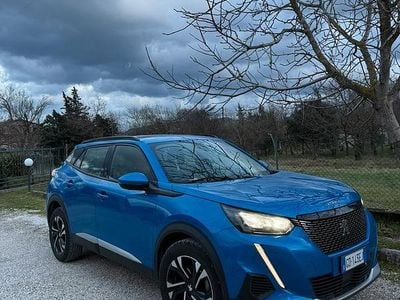 Usata Peugeot 2008 Allure 100 CV (73 kW) 2021 Blu SUV