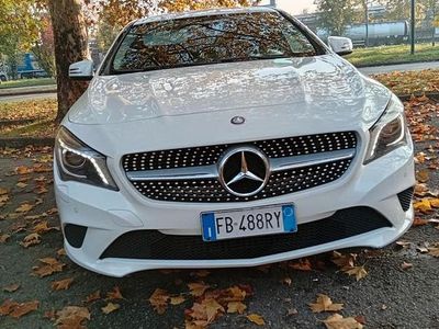 Mercedes CLA200