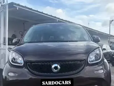 Usata Smart ForFour Superpassion 90 CV (66 kW) 2018 Marrone Utilitaria