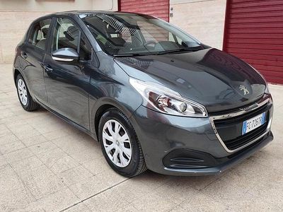 Usata Peugeot 208 Allure 75 CV (55 kW) 2016 Grigio Utilitaria