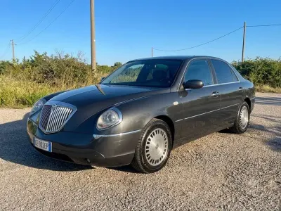 Usata Lancia Thesis