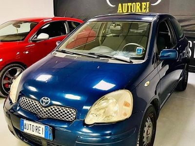 Usata Toyota Yaris Sol 75 CV (55 kW) 2004 Blu Berlina