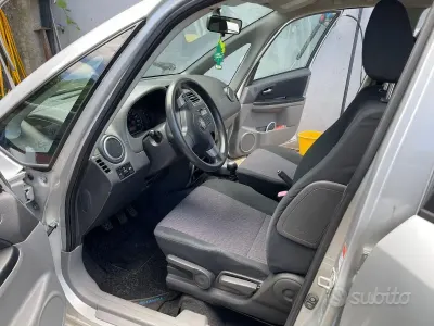 Usata Suzuki SX4 107 CV (78 kW) 2007 Grigio Utilitaria