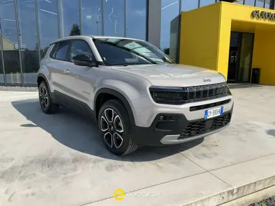 Usado Jeep Avenger Summit 109 HP (80 kW) 2025 Cinzento SUV