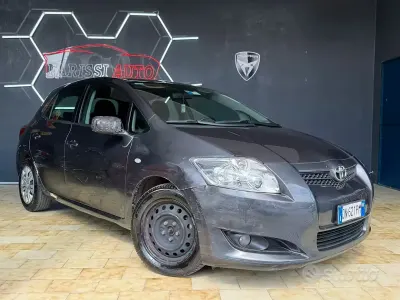 Usata Toyota Auris Sol 126 CV (92 kW) 2008 Grigio Utilitaria