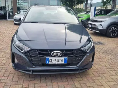 Usata Hyundai i20 84 CV (61 kW) 2023 Blu Utilitaria