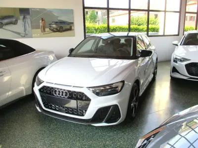 Nuova Audi A1 S-Line 116 CV (85 kW) 2026 Bianco SUV