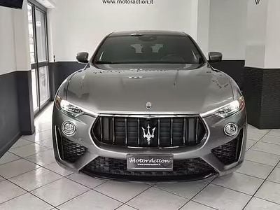 Usata Maserati Levante 350 CV (257 kW) 2021 Grigio SUV