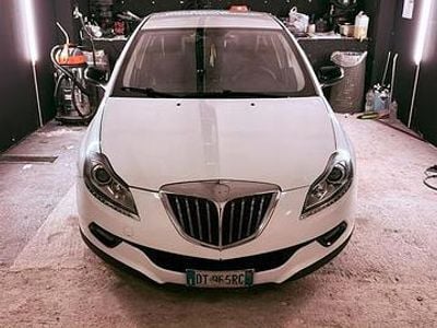Usata Lancia Delta 120 CV (88 kW) 2009 Utilitaria