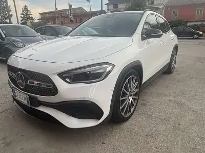 Usata Mercedes GLA200 150 CV (110 kW) 2021 SUV