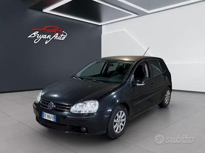 Usado VW Golf V Comfortline 102 CV (75 kW) 2007 Negro Berlina