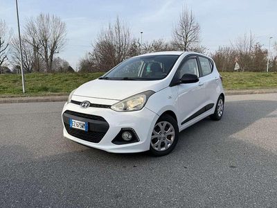 Usata Hyundai i10 Edition 65 CV (47 kW) 2015 Bianco Utilitaria