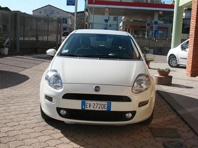 Usata Fiat Punto Street 75 CV (55 kW) 2014 Bianco Utilitaria