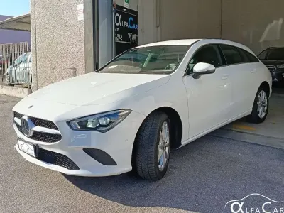 Usata Mercedes CLA250e Business 160 CV (117 kW) 2022 Bianco Coupé
