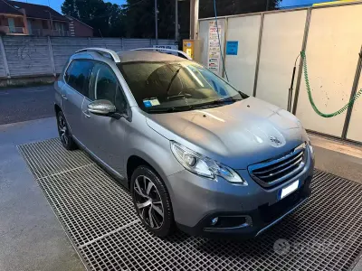 Usata Peugeot 2008 120 CV (88 kW) 2015 Grigio SUV