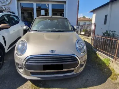 Begagnad Mini Cooper D Cabriolet 116 HK (85 kW) 2019 Altro Cab