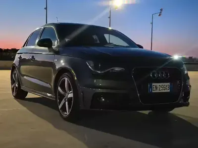 Käytetty Audi A1 S-Line 105 HP (77 kW) 2012 Viistoperä