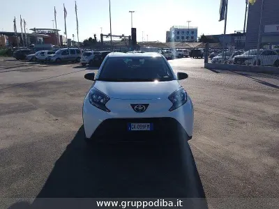 Usata Toyota Aygo X Active 72 CV (52 kW) 2022 Bianco SUV