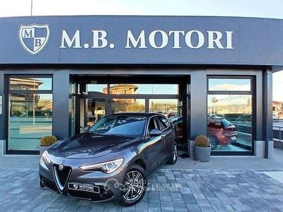 Usata Alfa Romeo Stelvio 209 CV (153 kW) 2017 Gray SUV