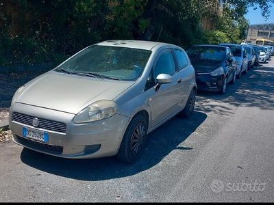 Usata Fiat Grande Punto 65 CV (47 kW) 2007 Grigio Utilitaria