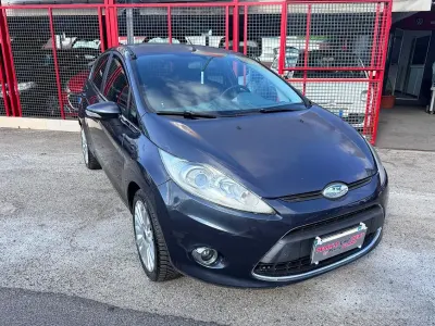 Usata Ford Fiesta Titanium 82 CV (60 kW) 2009 Grigio Berlina