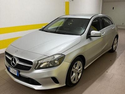 Usata Mercedes A180 110 CV (80 kW) 2015 Grigio Berlina