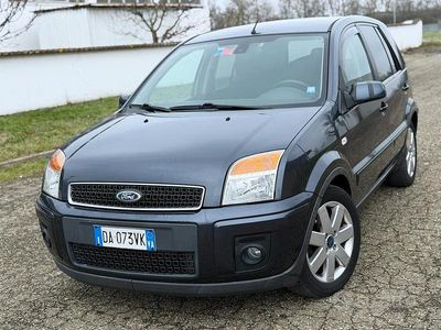 Usata Ford Fusion 101 CV (74 kW) 2006 Grigio Utilitaria