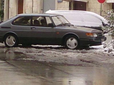 Usata Saab 900 Aero 179 CV (131 kW) 1991 Grigio Utilitaria