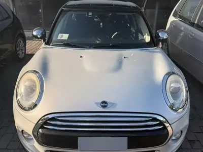 Usata Mini Cooper D 116 CV (85 kW) 2015 Giallo Utilitaria