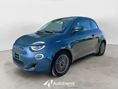 Second-hand Fiat 500e Icon 86 kW (118 CP) 2021 Albastru Berlinǎ