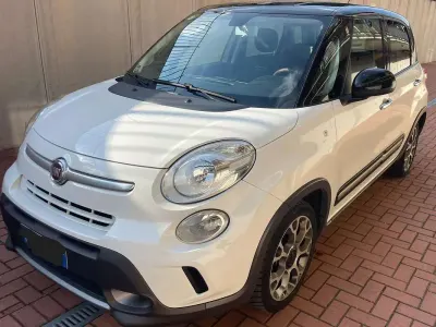 Usata Fiat 500L Trekking 105 CV (77 kW) 2013 Bianco Monovolume