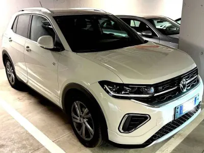 Usado VW T-Cross R-line 116 CV (85 kW) 2024 Blanco SUV