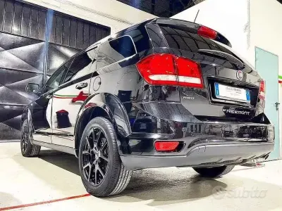 Usata Fiat Freemont Black Code 170 CV (125 kW) 2014 Nero SUV