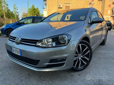 Usata VW Golf VII Highline 105 CV (77 kW) 2014 Grigio Berlina