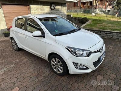 Usata Hyundai i20 Edition 84 CV (61 kW) 2012 Bianco Utilitaria