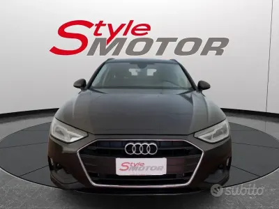 Usata Audi A4 Business 136 CV (100 kW) 2022 Grigio Station wagon