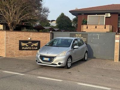 Usata Peugeot 208 Active 68 CV (50 kW) 2014 Argento Utilitaria