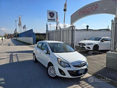 Usata Opel Corsa Edition 85 CV (62 kW) 2014 Bianco Utilitaria