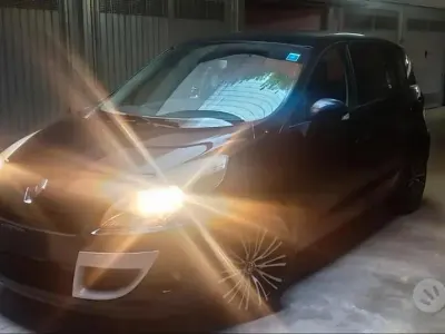 Usata Renault Scénic III Dynamique 110 CV (80 kW) 2012 Nero Monovolume